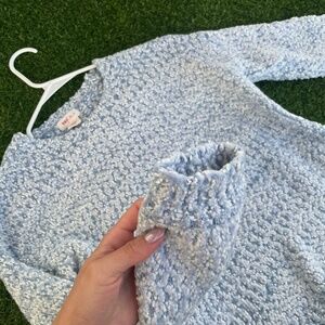SALE🎈Winter sweater cozy- light blue and white YES LOLA